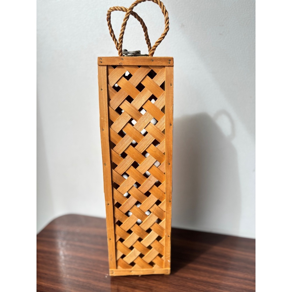 Vtg Wooden Lattice Wine Bottle Carrier‎ Box with Rope Handles and Brass Latch